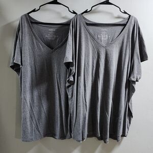 2 Torrid V-Neck T-Shirts, 6X, Gray